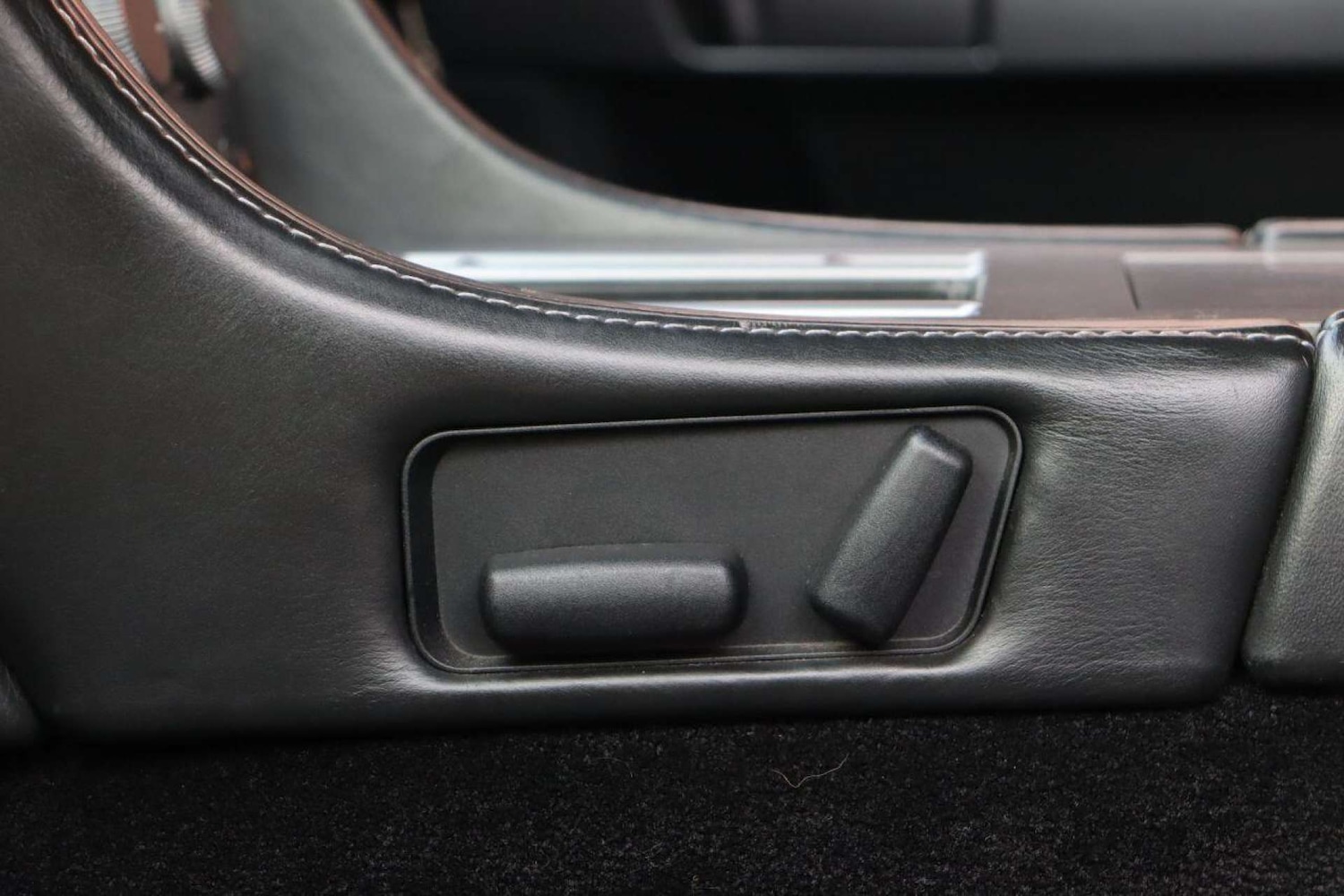 Used Aston Martin DB9 2005 for sale - 77519291: Photo 28