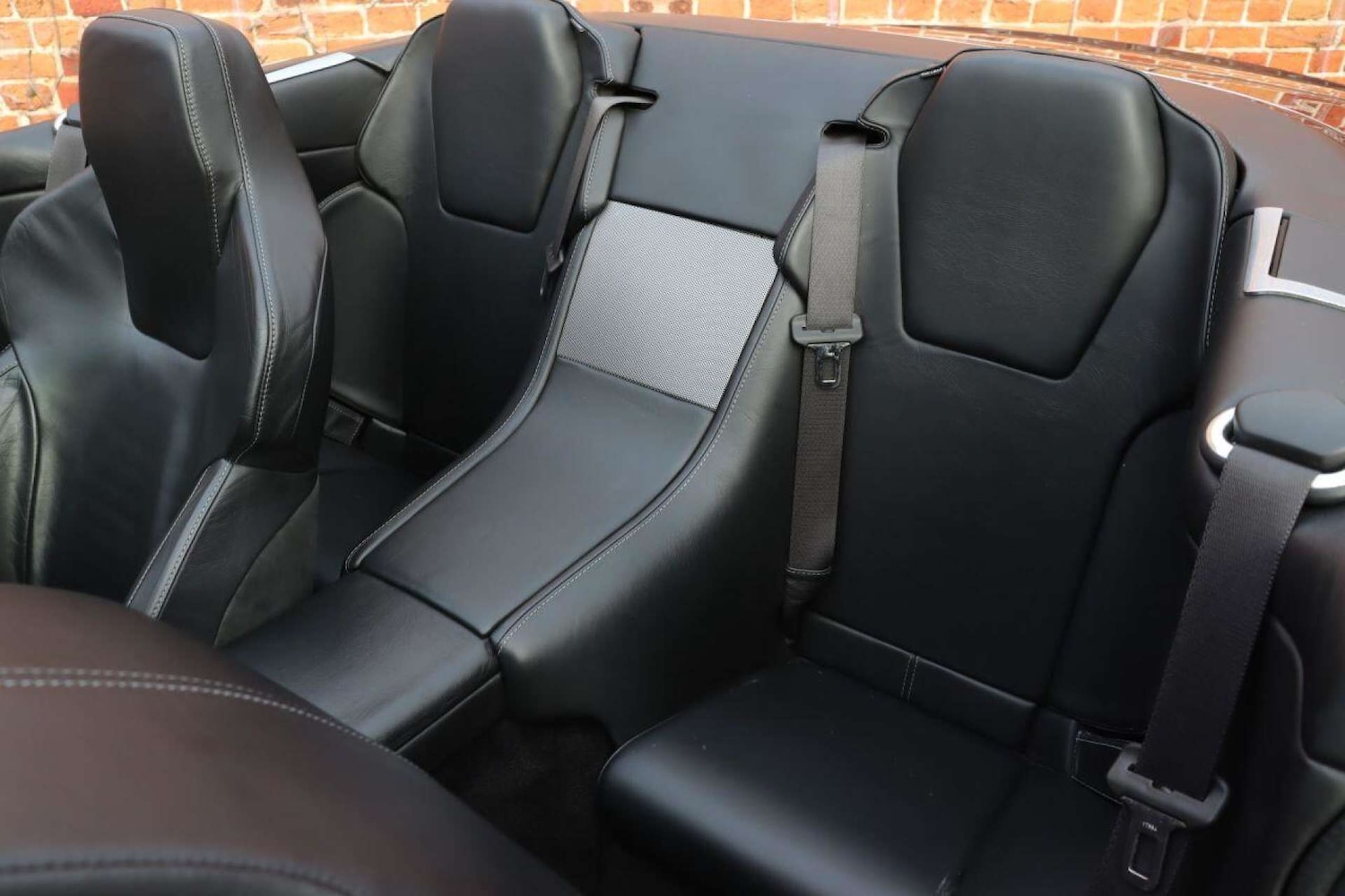 Used Aston Martin DB9 2005 for sale - 77519291: Photo 32