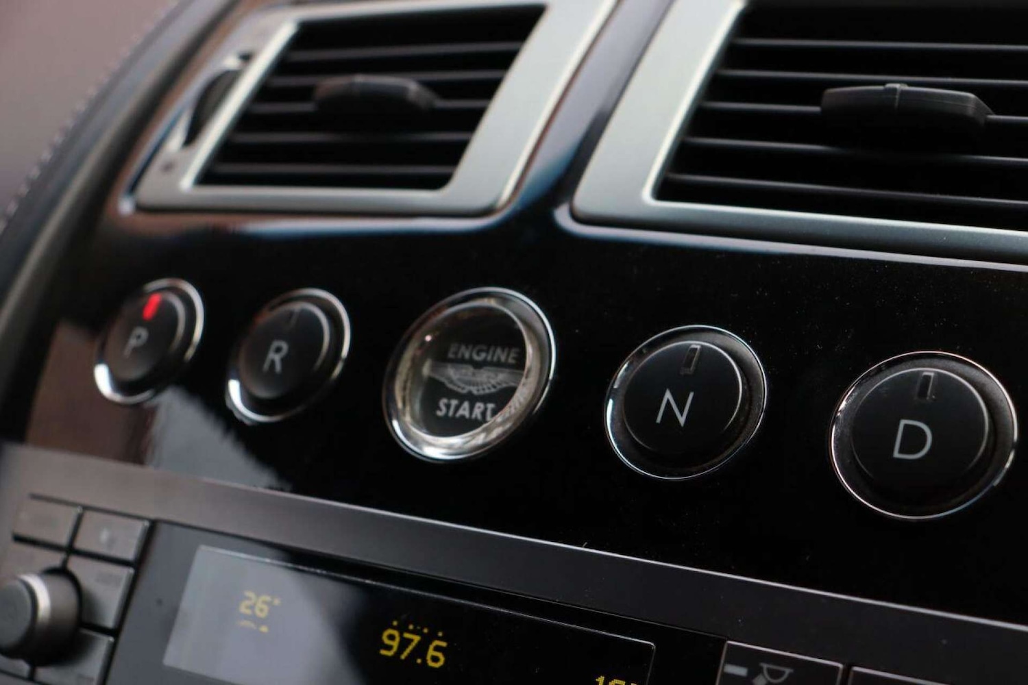 Used Aston Martin DB9 2005 for sale - 77519291: Photo 33