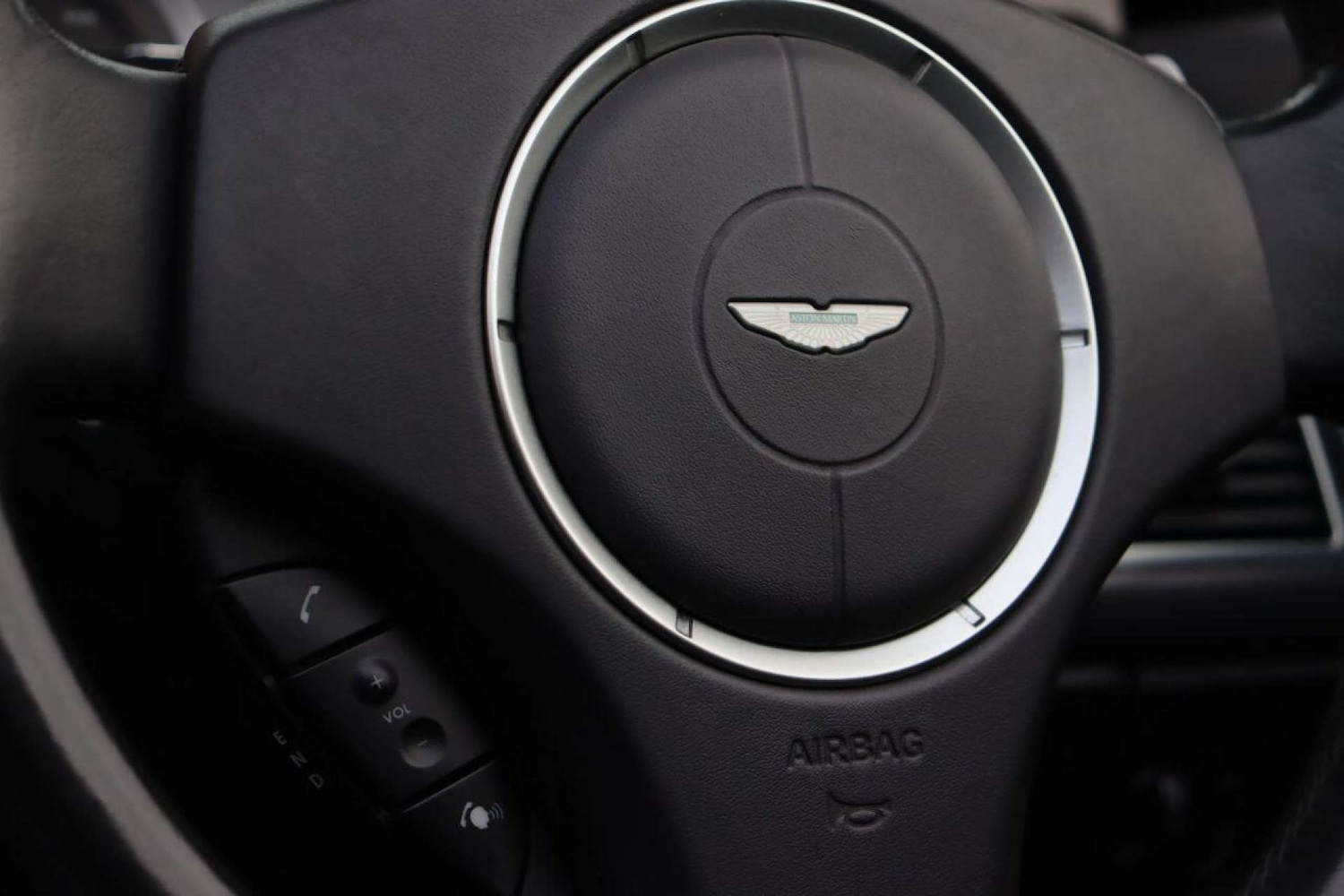 Used Aston Martin DB9 2005 for sale - 77519291: Photo 34