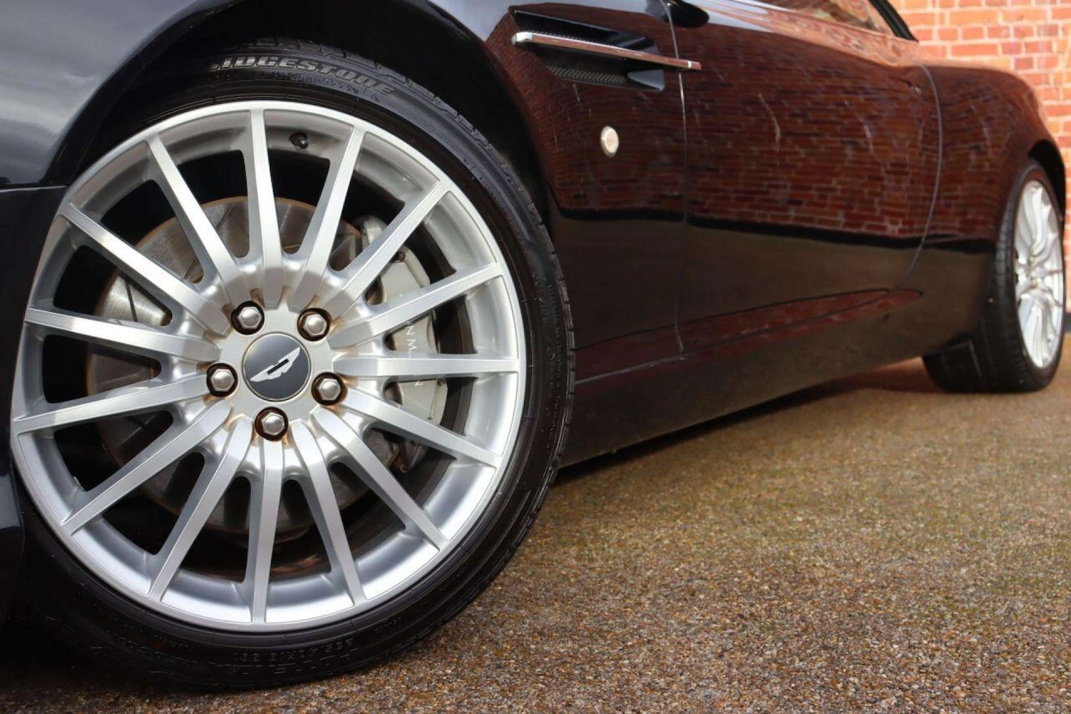 Used Aston Martin DB9 2005 for sale - 77519291: Photo 4