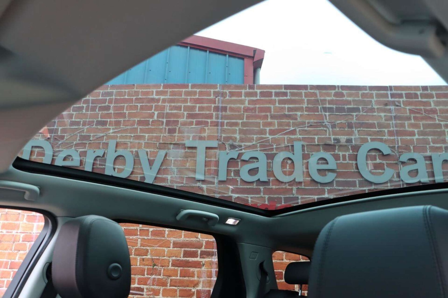 Used Land Rover Discovery Sport 2015 for sale - 77523159: Photo 3