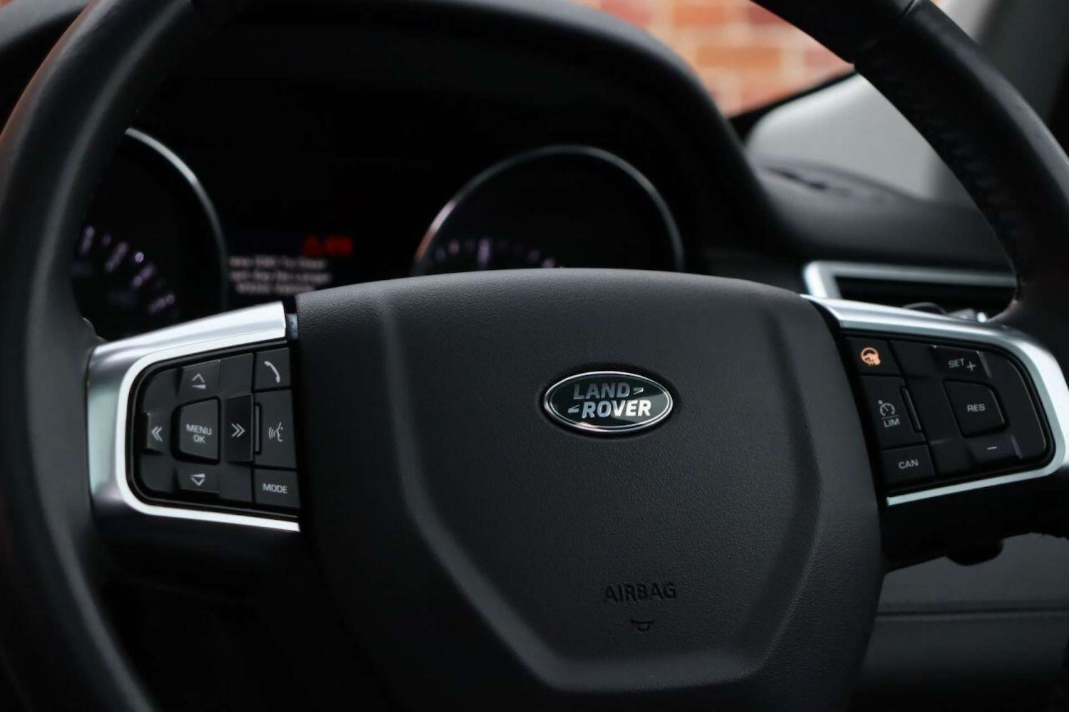 Used Land Rover Discovery Sport 2015 for sale - 77523159: Photo 31