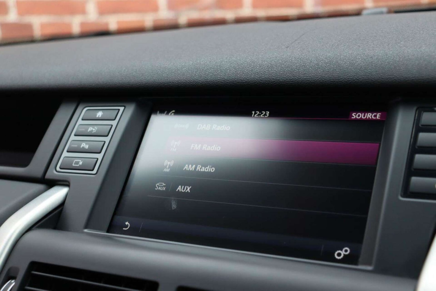 Used Land Rover Discovery Sport 2015 for sale - 77523159: Photo 38