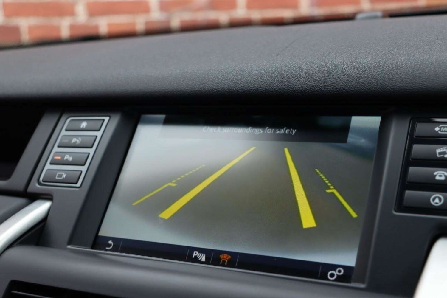 Used Land Rover Discovery Sport 2015 for sale - 77523159: Photo 40