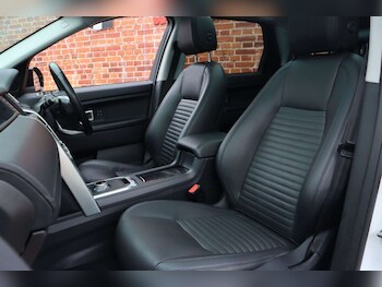 Used Land Rover Discovery Sport 2015 for sale - 77523159: Photo