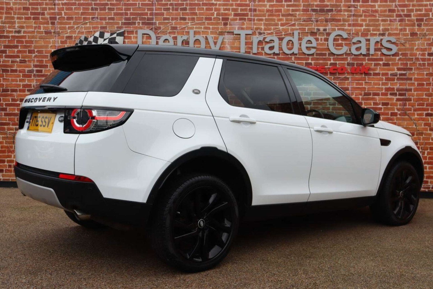 Used Land Rover Discovery Sport 2015 for sale - 77523159: Photo 5