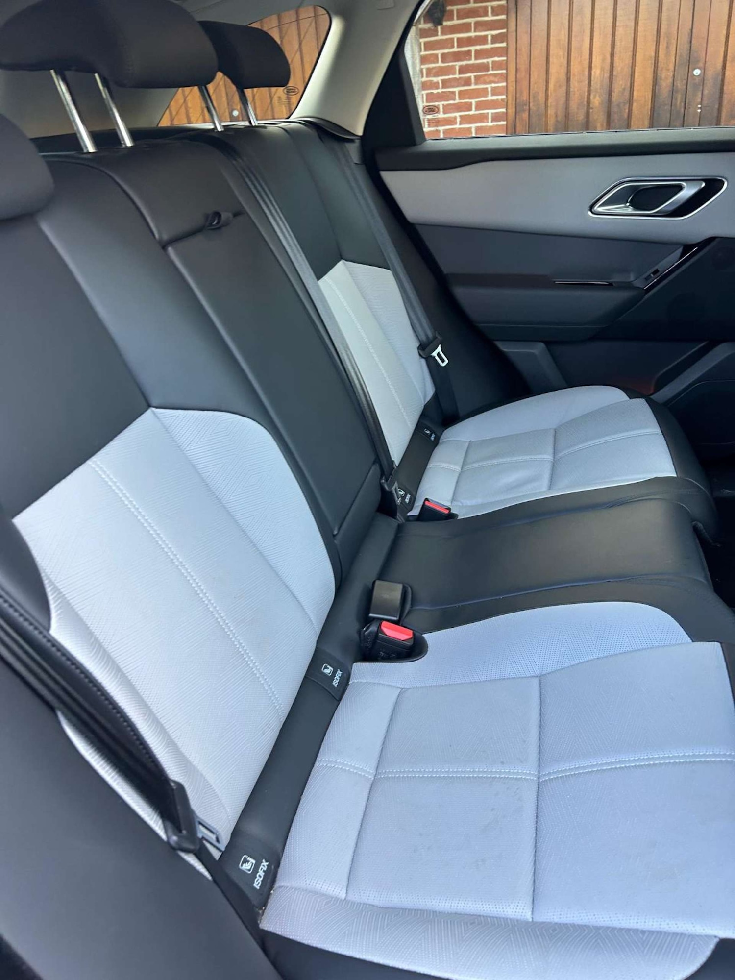 Used Land Rover Range Rover Velar 2025 for sale - 78016470: Photo 3