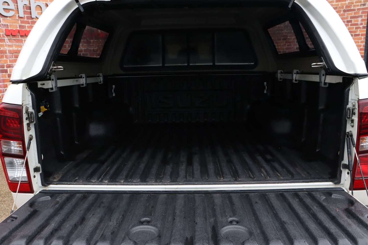 Used Isuzu D-Max 2018 for sale - 77563341: Photo 30