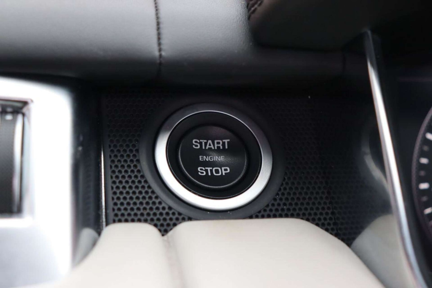 Used Land Rover Range Rover Sport 2018 for sale - 77519260: Photo 33