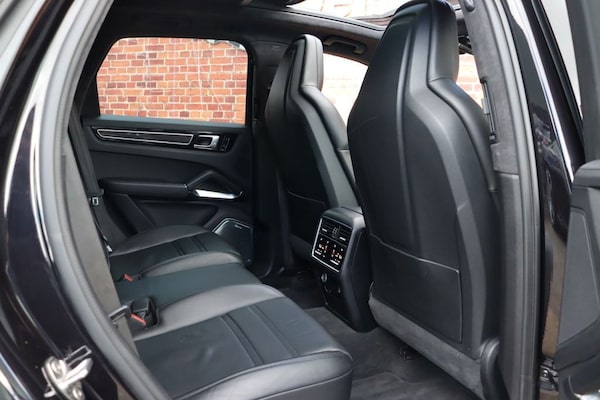 Used Porsche Cayenne 2018 for sale - 75062108: Photo 41