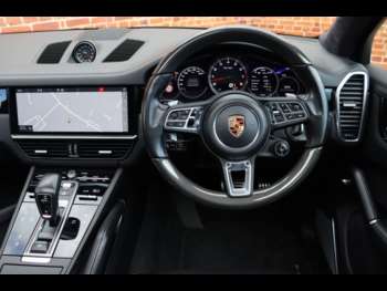 Used Porsche Cayenne 2018 for sale - 75062108: Photo