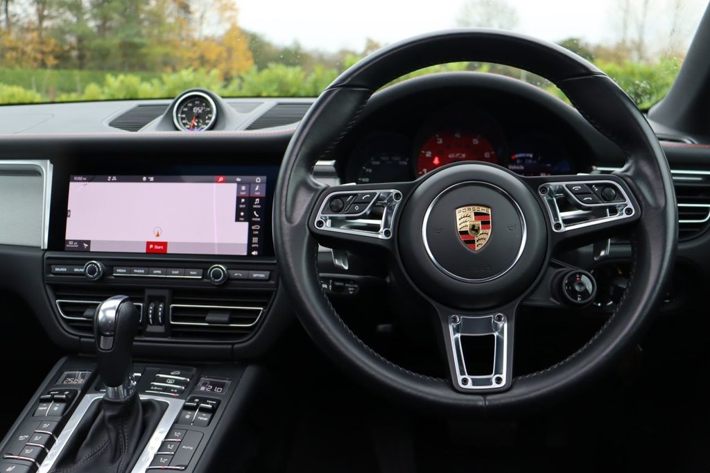 Used Porsche Macan 2021 for sale - 76223983: Photo 10