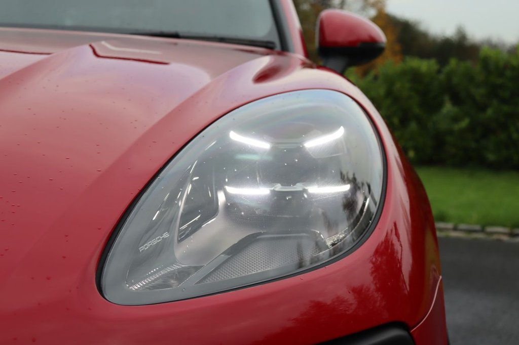 Used Porsche Macan 2021 for sale - 76223983: Photo 12