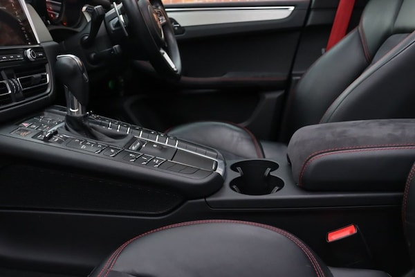 Used Porsche Macan 2021 for sale - 76223983: Photo 19
