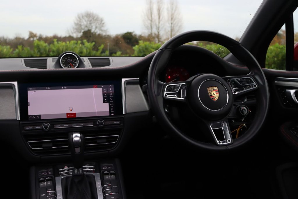 Used Porsche Macan 2021 for sale - 76223983: Photo 21