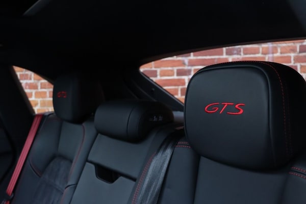 Used Porsche Macan 2021 for sale - 76223983: Photo 22