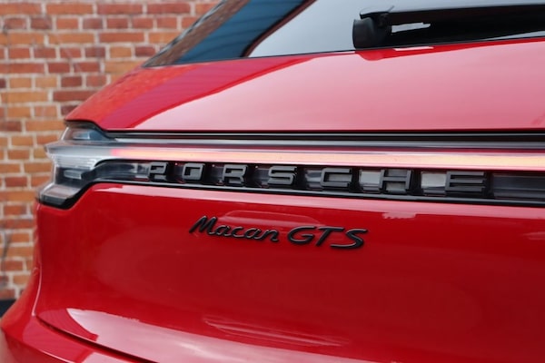 Used Porsche Macan 2021 for sale - 76223983: Photo 26
