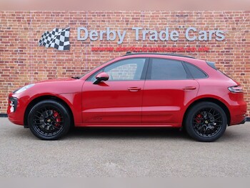 Used Porsche Macan 2021 for sale - 76223983: Photo 2