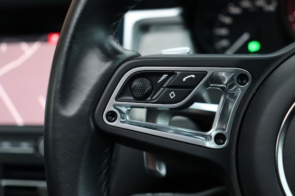 Used Porsche Macan 2021 for sale - 76223983: Photo 31