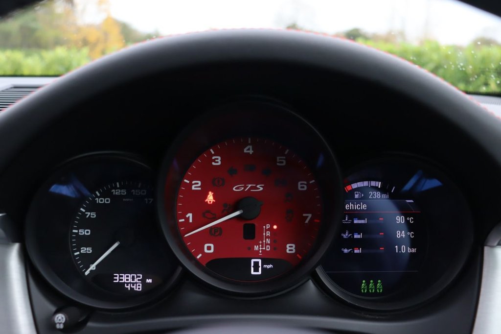 Used Porsche Macan 2021 for sale - 76223983: Photo 32