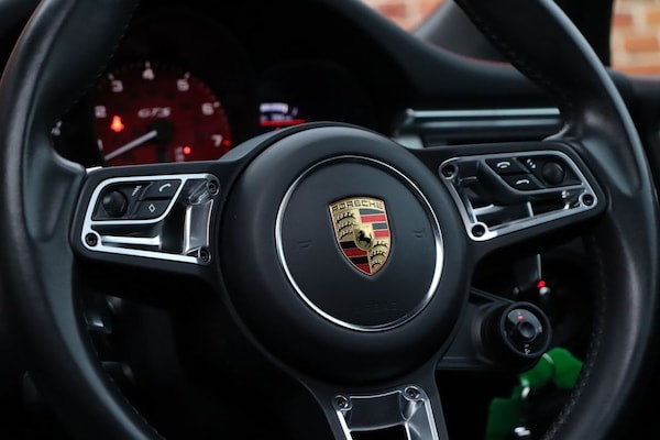 Used Porsche Macan 2021 for sale - 76223983: Photo 32