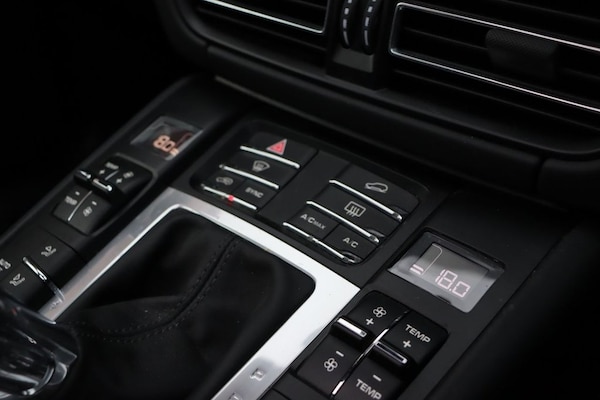 Used Porsche Macan 2021 for sale - 76223983: Photo 38