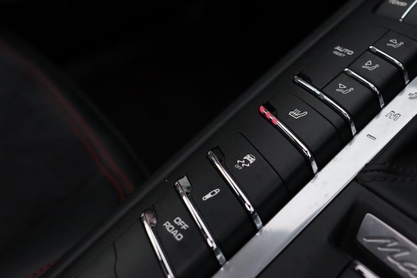 Used Porsche Macan 2021 for sale - 76223983: Photo 39