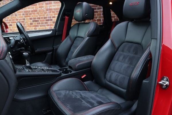 Used Porsche Macan 2021 for sale - 76223983: Photo 3