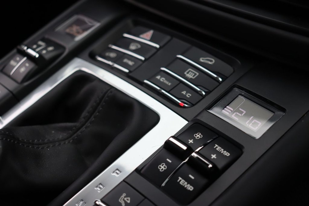 Used Porsche Macan 2021 for sale - 76223983: Photo 42