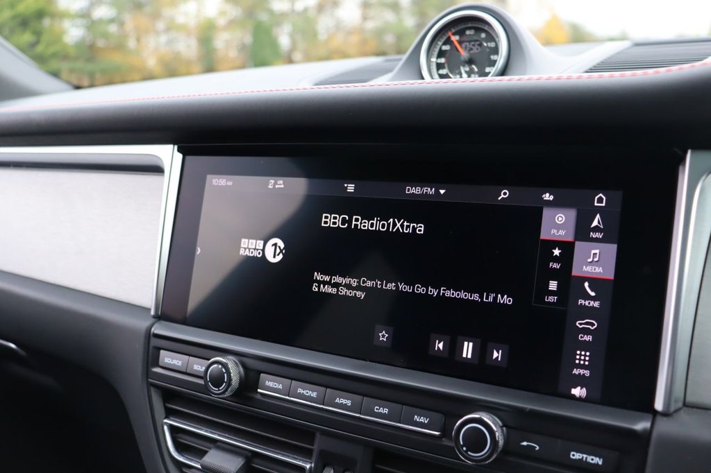 Used Porsche Macan 2021 for sale - 76223983: Photo 44