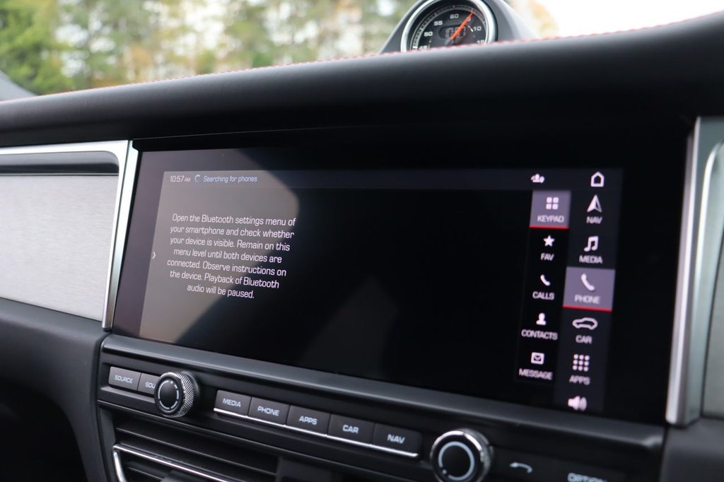 Used Porsche Macan 2021 for sale - 76223983: Photo 46