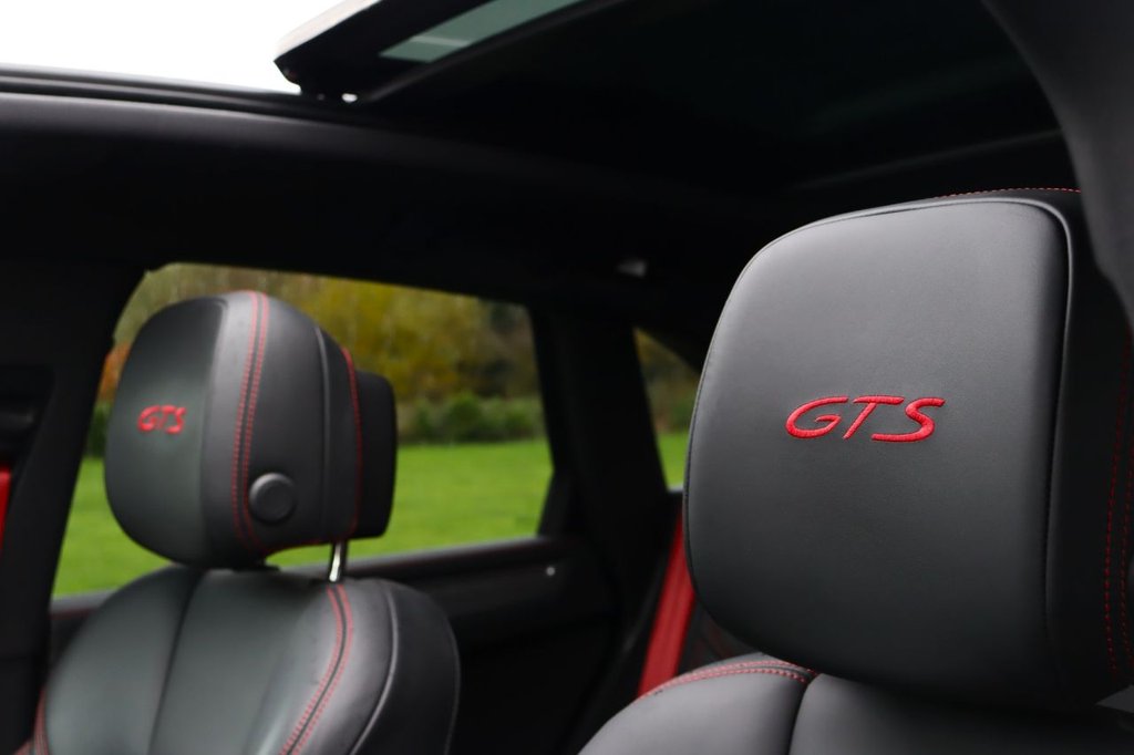 Used Porsche Macan 2021 for sale - 76223983: Photo 6