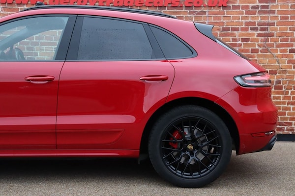 Used Porsche Macan 2021 for sale - 76223983: Photo 9