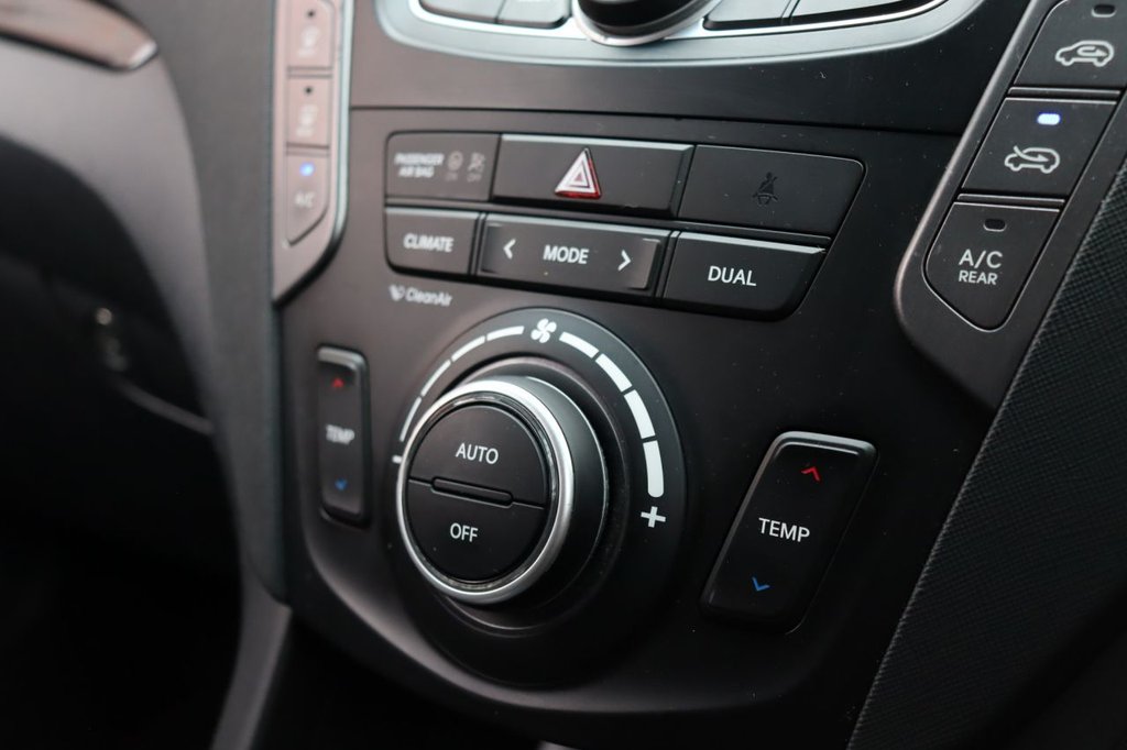 Used Hyundai Santa Fe 2014 for sale - 76111934: Photo 17