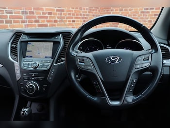 Used Hyundai Santa Fe 2014 for sale - 76111934: Photo 2