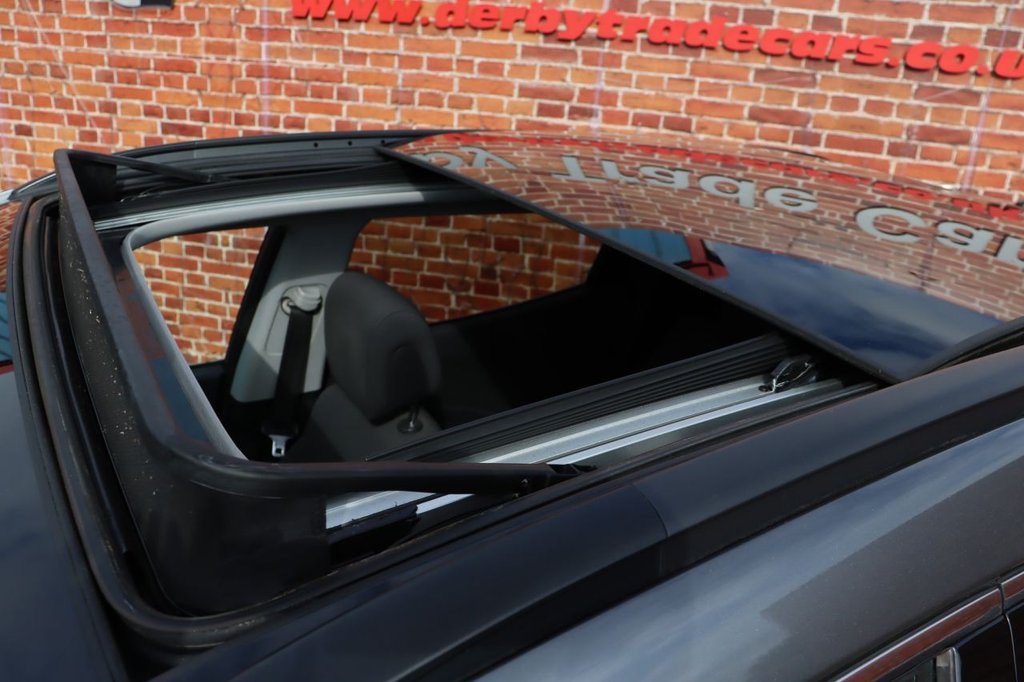 Used Hyundai Santa Fe 2014 for sale - 76111934: Photo 3