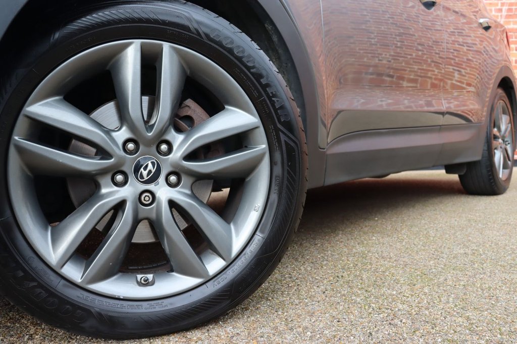 Used Hyundai Santa Fe 2014 for sale - 76111934: Photo 8