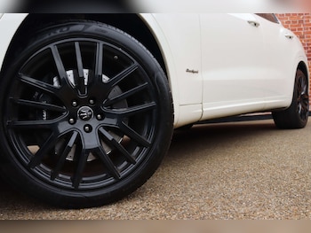 Used Maserati Levante 2020 for sale - 77850652: Photo