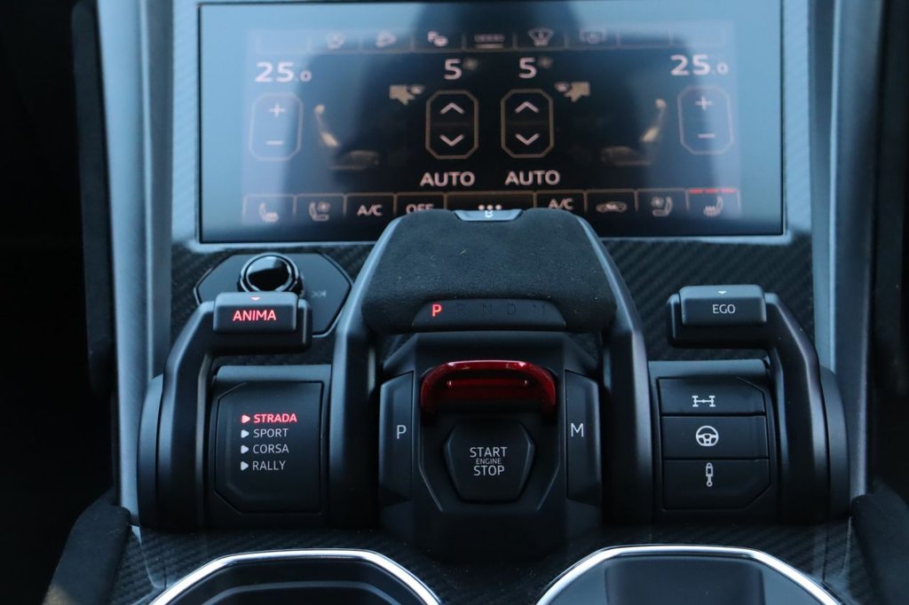 Used Lamborghini Urus 2024 for sale - 76632368: Photo 32