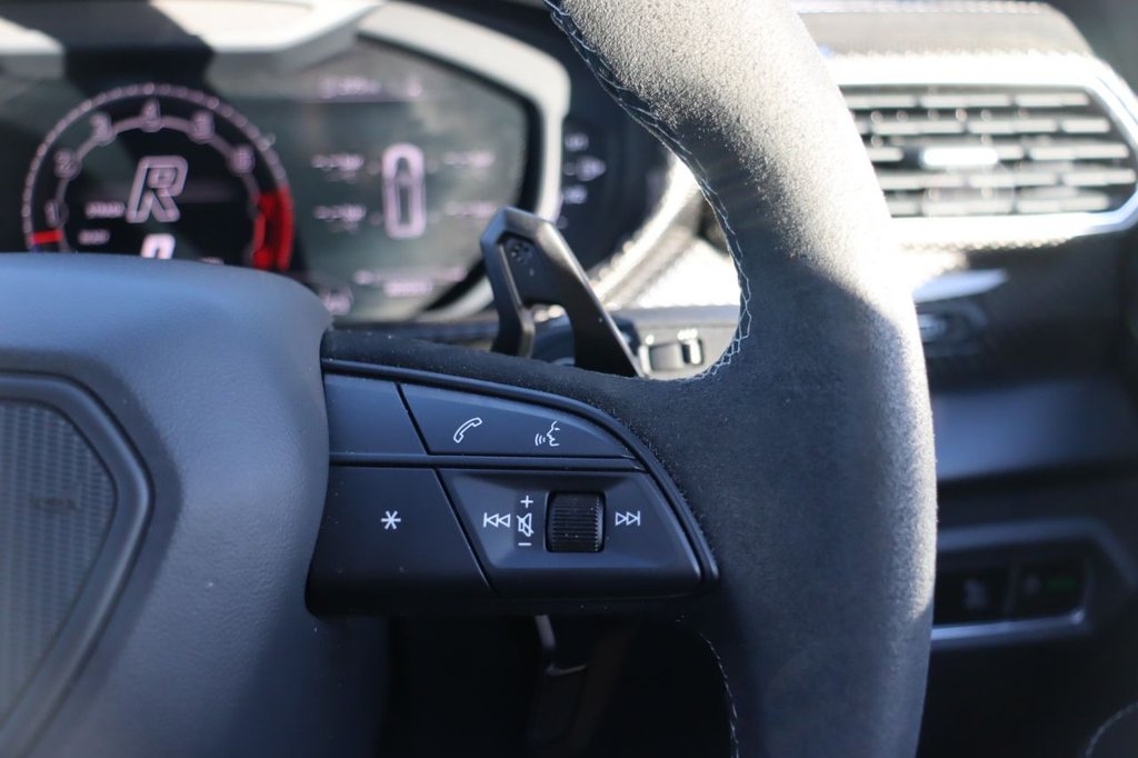 Used Lamborghini Urus 2024 for sale - 76632368: Photo 44