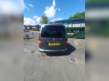 Used Volkswagen Caddy Maxi Life 2011 for sale - 78390908: Photo