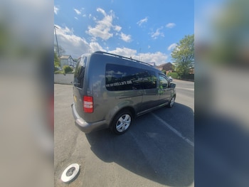 Used Volkswagen Caddy Maxi Life 2011 for sale - 78390908: Photo