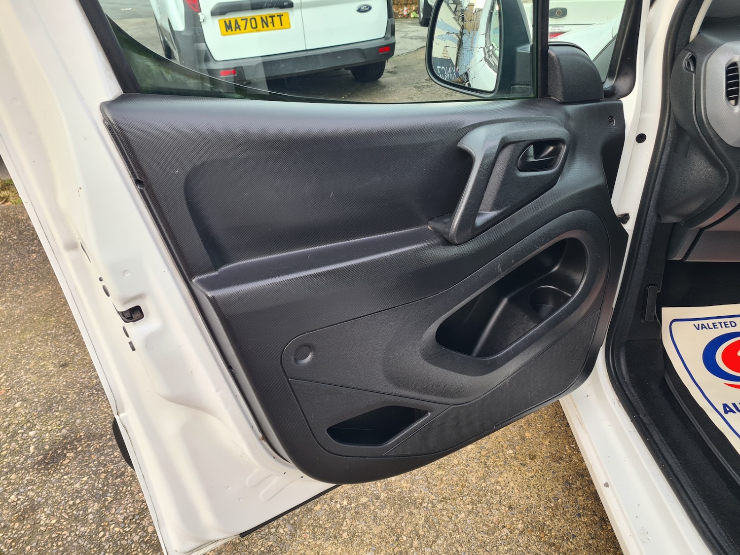 Used Peugeot Partner 2017 for sale - 77136405: Photo 11