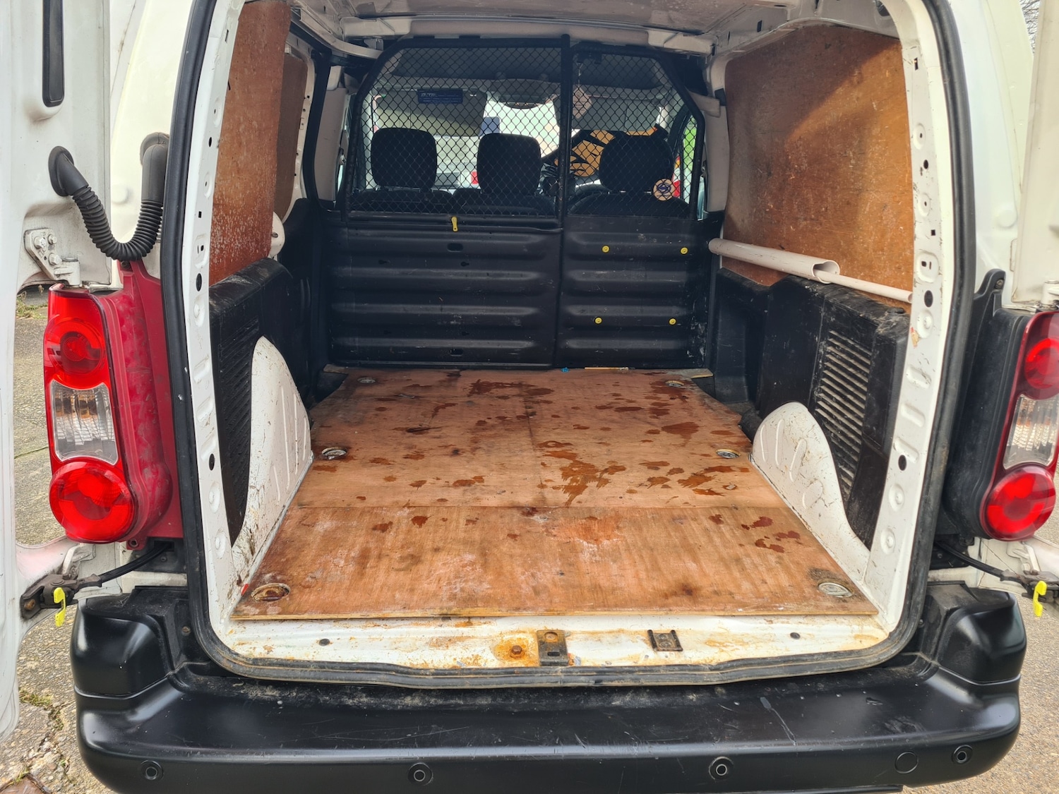 Used Peugeot Partner 2017 for sale - 77136405: Photo 12