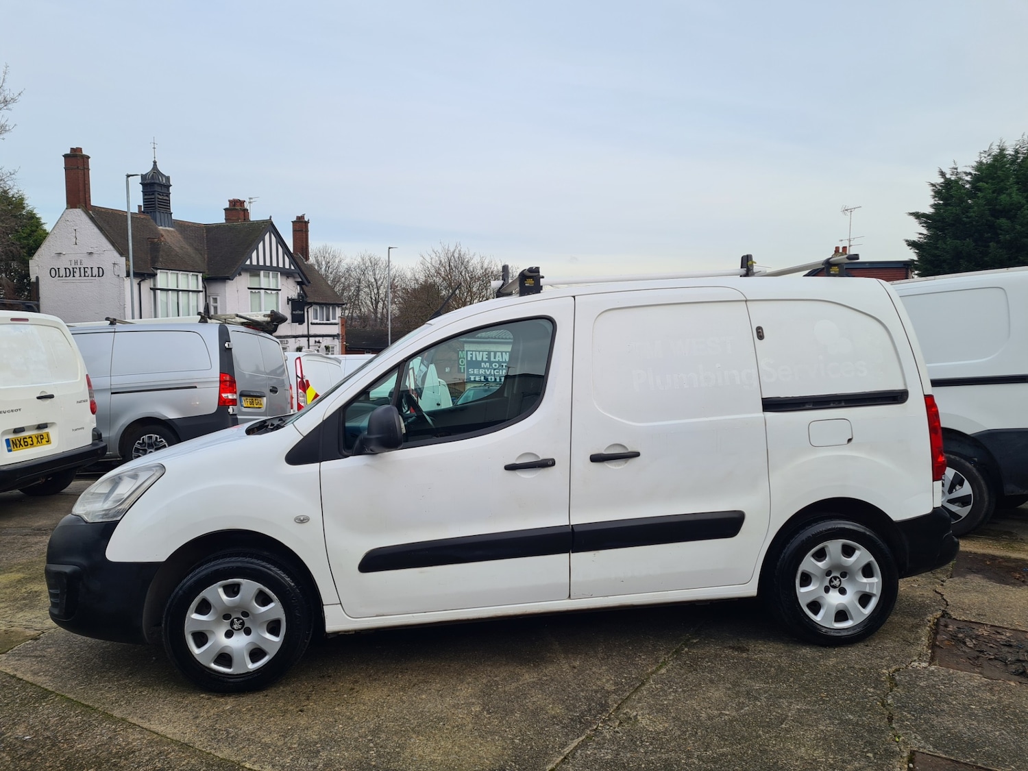 Used Peugeot Partner 2017 for sale - 77136405: Photo 2