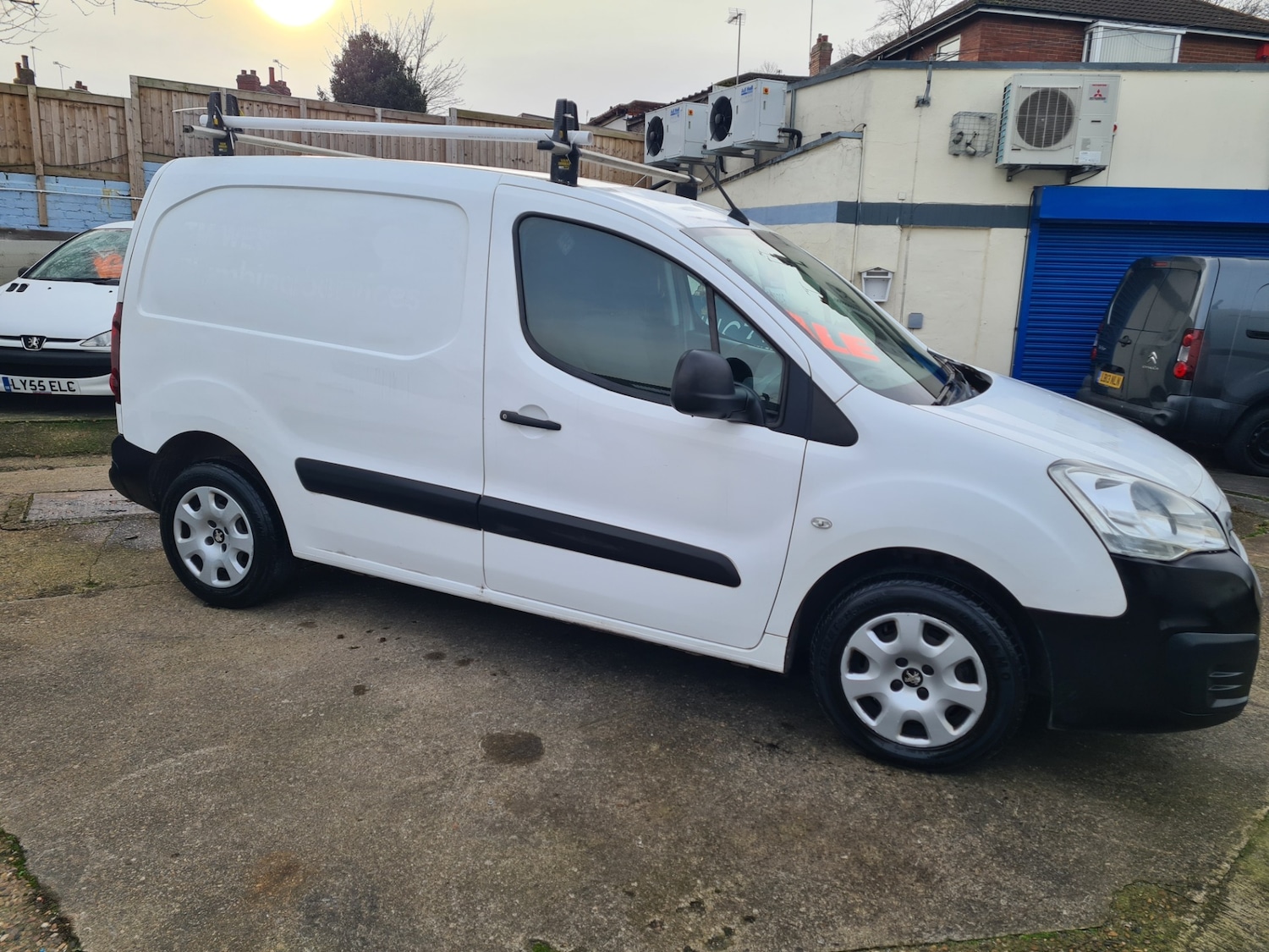 Used Peugeot Partner 2017 for sale - 77136405: Photo 6