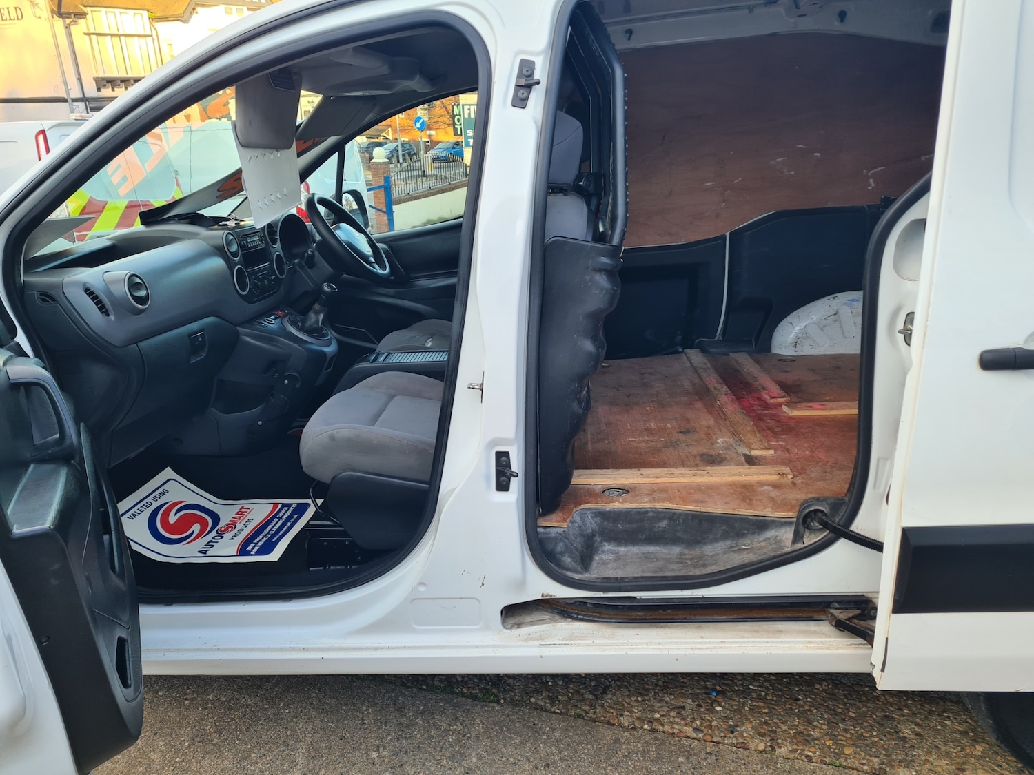 Used Peugeot Partner 2013 for sale - 77086636: Photo 11