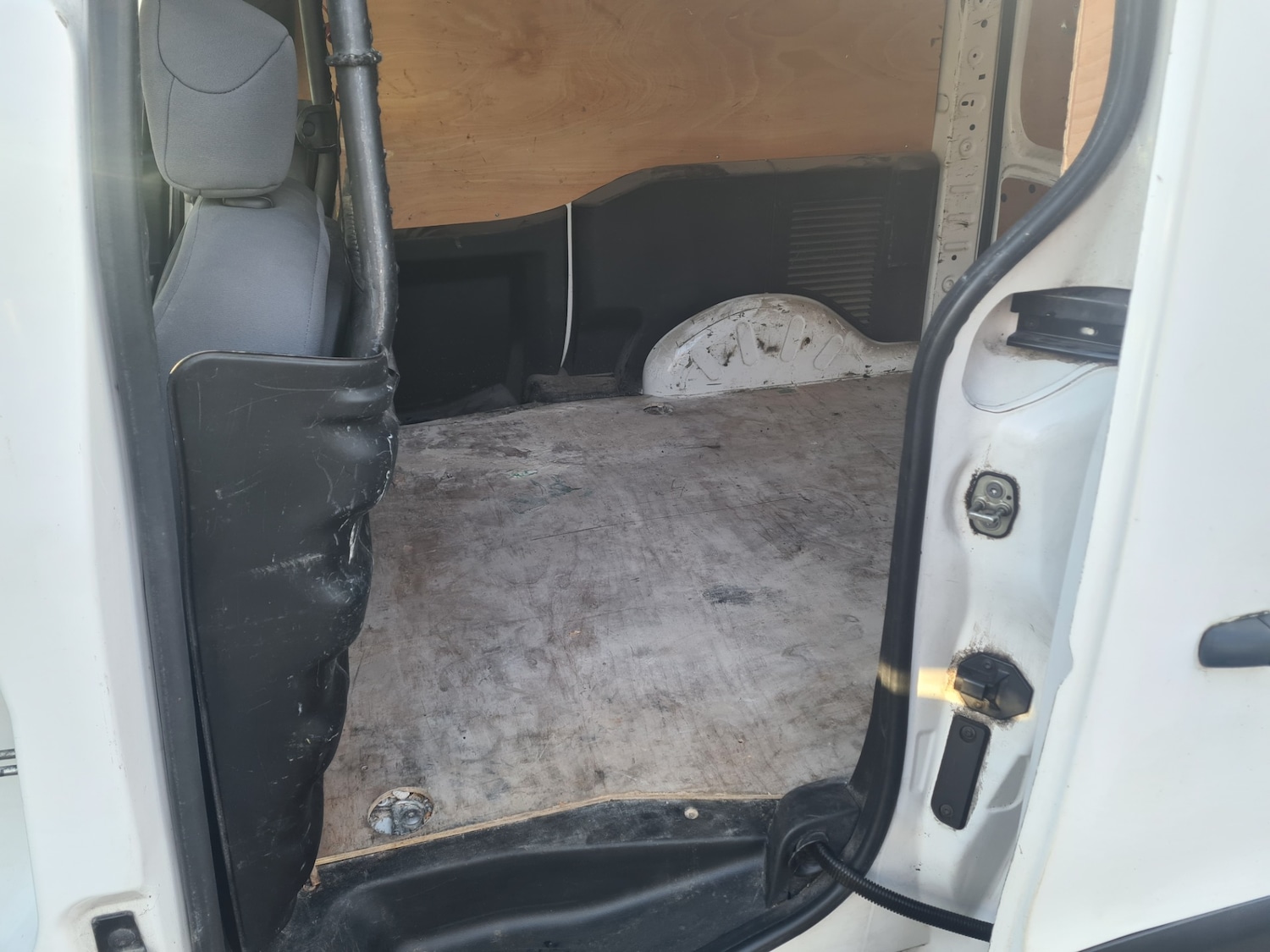 Used Peugeot Partner 2016 for sale - 77352196: Photo 17