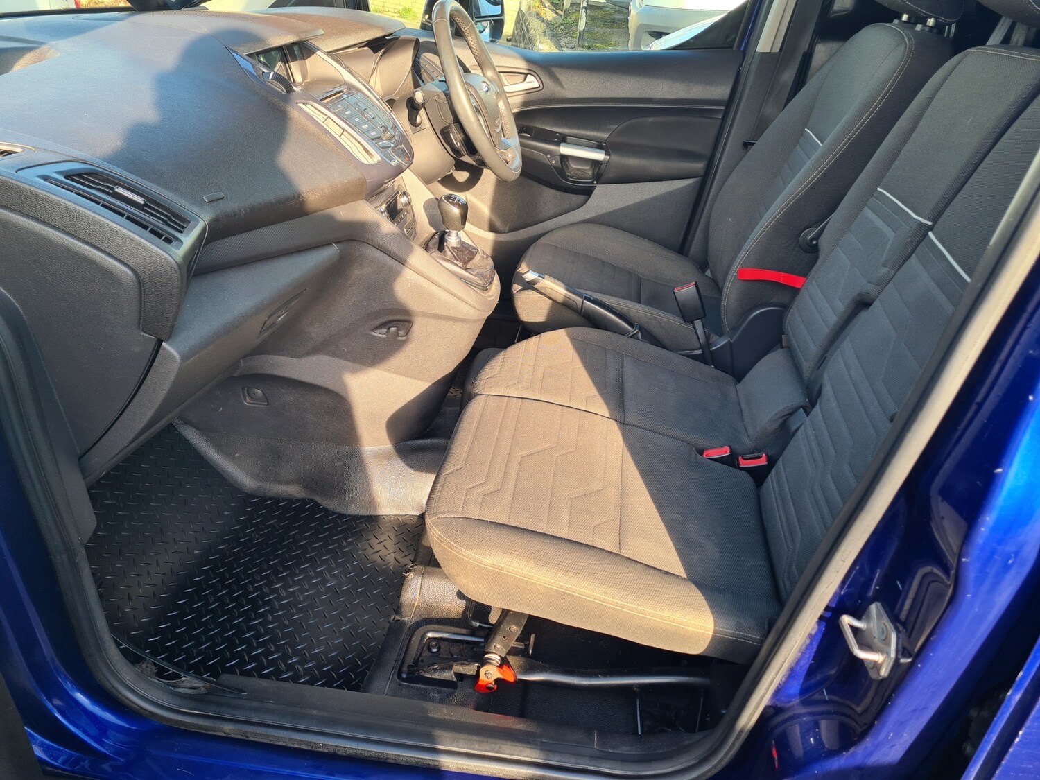 Used Ford Transit Connect 2015 for sale - 77934583: Photo 14